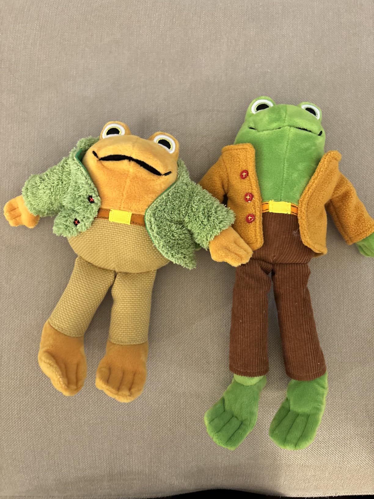 YOTTOY Toad Plush - Stuffed Animal Inspired by the Frog and Toad Books by Arnold Lobel, Soft Plush Toy with Removable Jacket Outfit, 9 Inch Storybook Gift customer photo 1