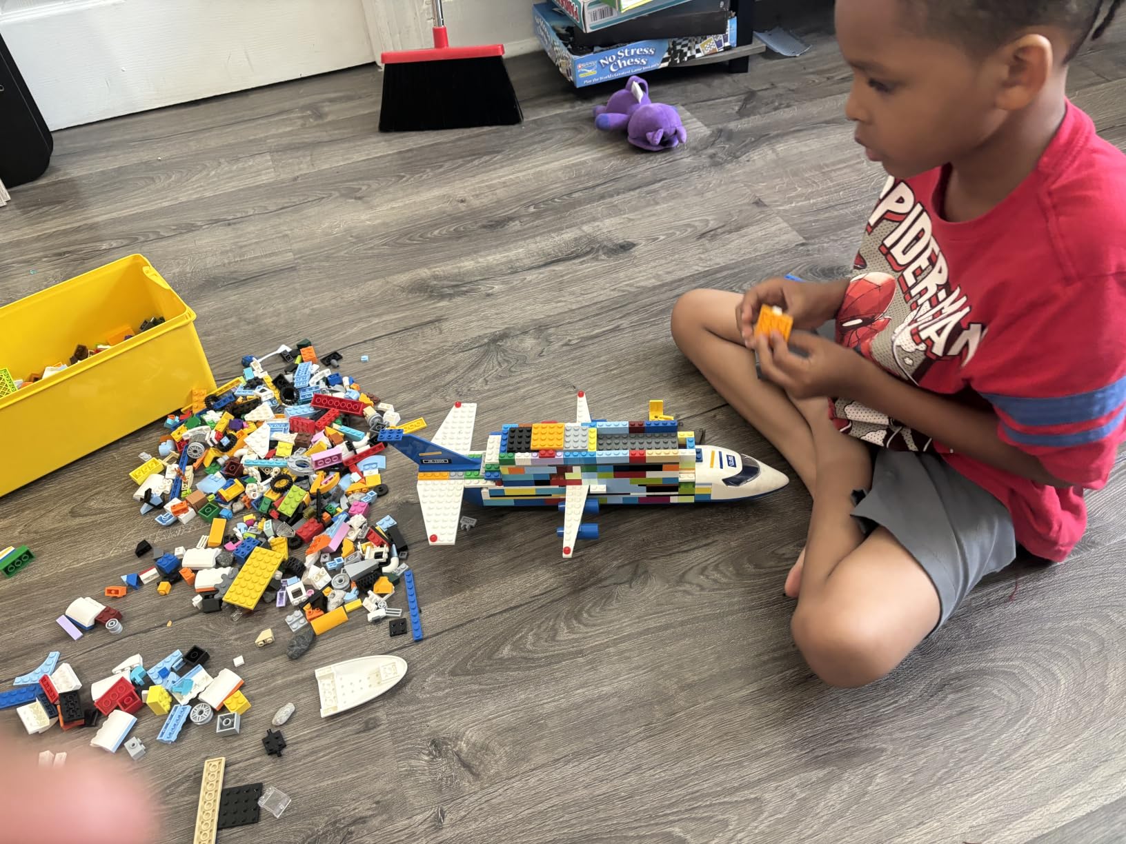 LEGO Classic Medium Creative Brick Box 10696 - Building Toys for Boys & Girls, Ages 4-99, 484 Pieces, Storage Bin customer photo 2