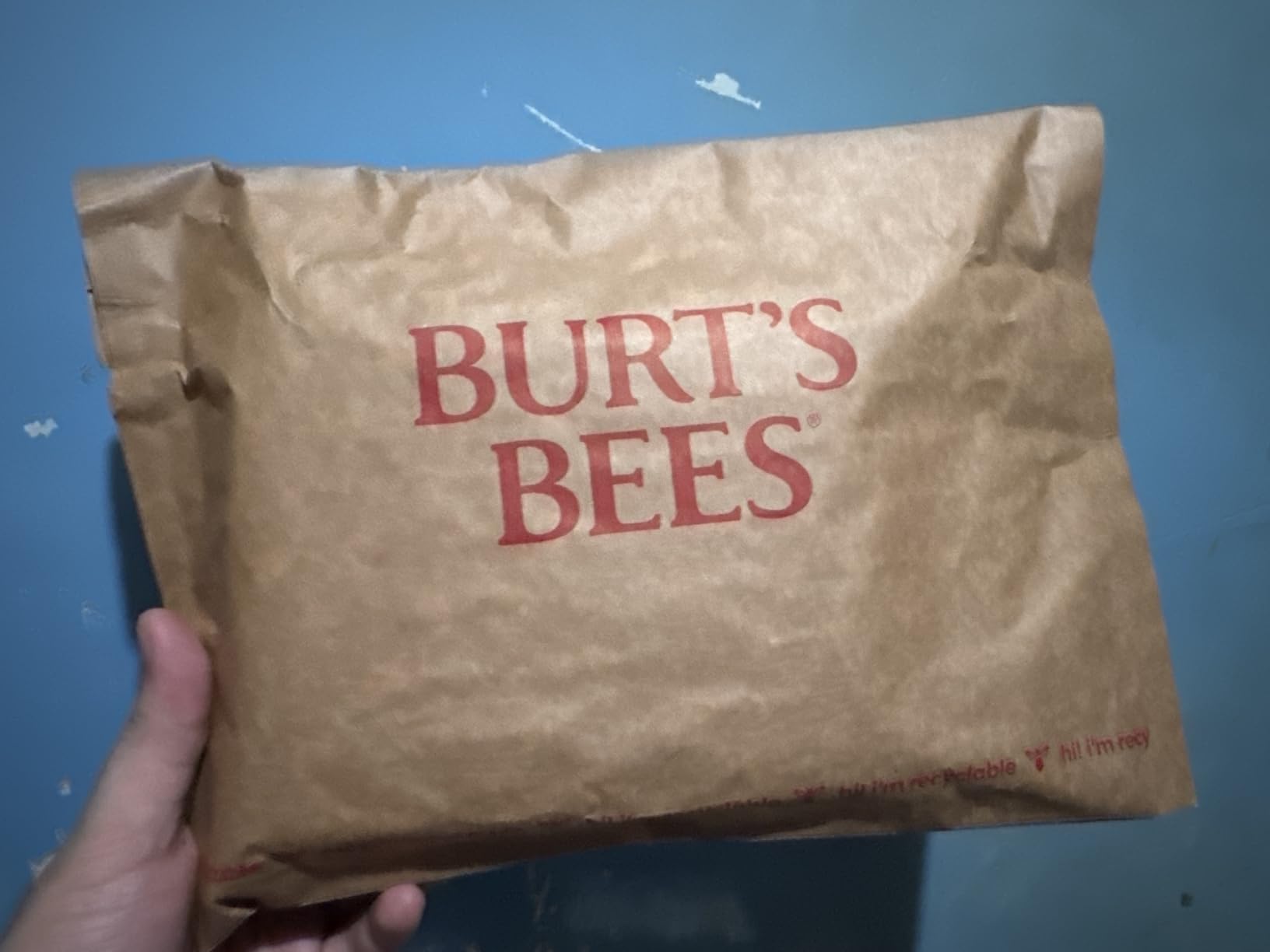 Burt's Bees Classics Gift Set, 6 Products in Giftable Tin | Cuticle Cream, Hand Salve, Lip Balm, Res-Q Ointment, Hand Repair and Foot Cream, Skin Care Essentials customer photo 1
