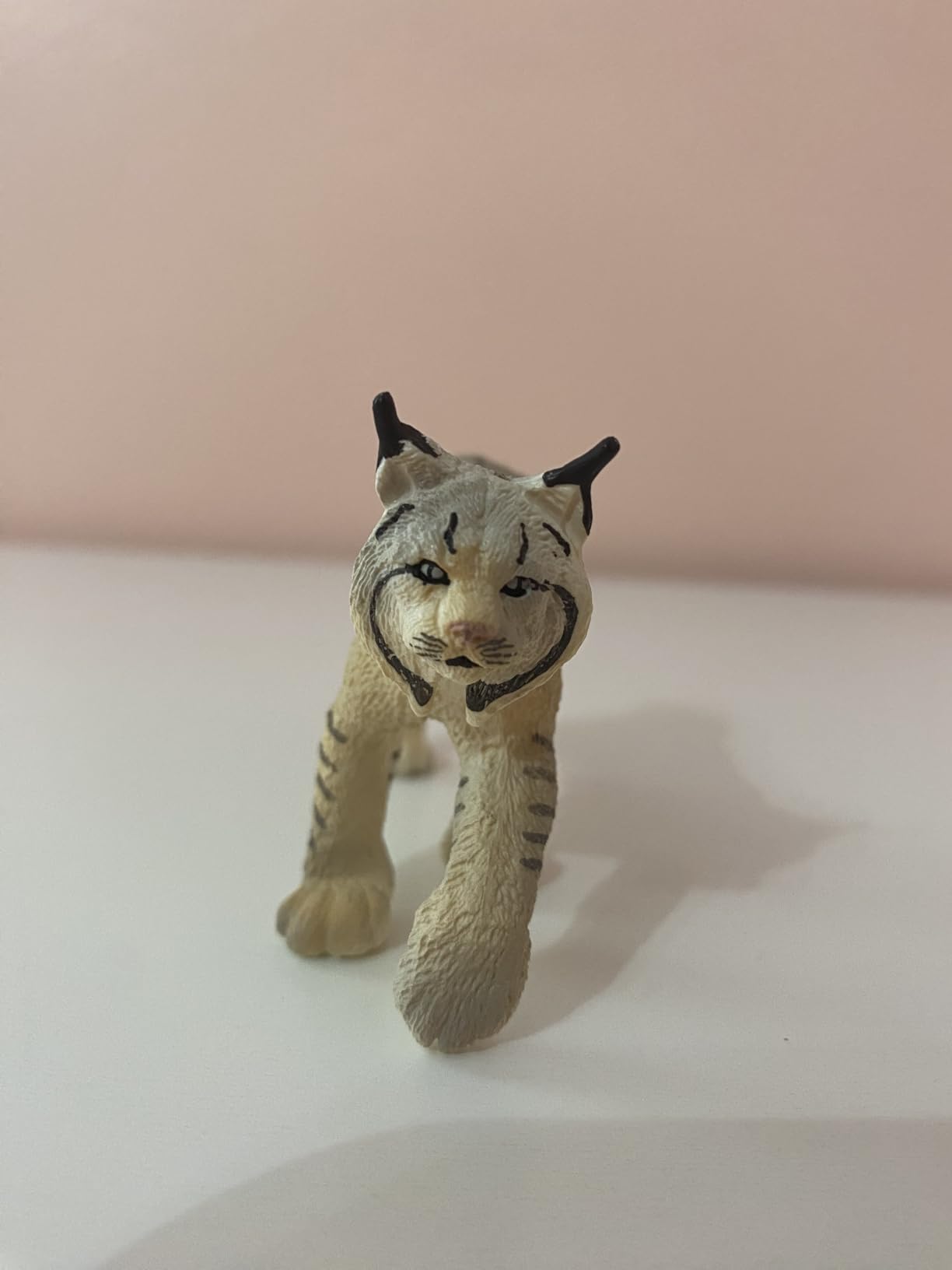 Safari Ltd. Lynx Figurine - Lifelike 3.5