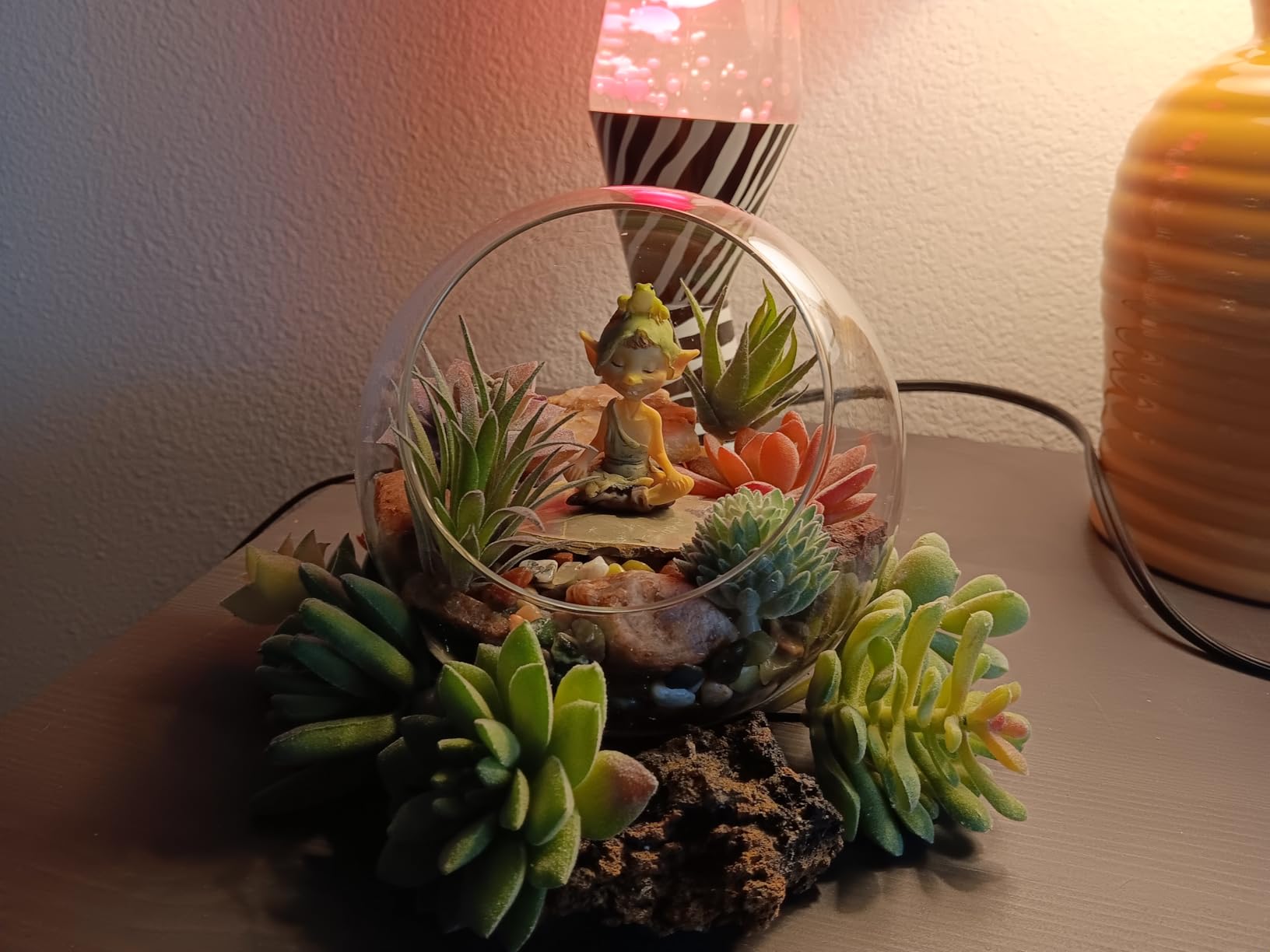 Mkono Plant Terrarium Display Glass Tabletop Succulent Air Plant Planter Globe Microlandschaft House, M | Succulent Holder, Oblique Mouth Opening, DIY Airplant Display, Multi-Purpose, Home Balcony Office Decor, Plant Lover Gift customer photo 2