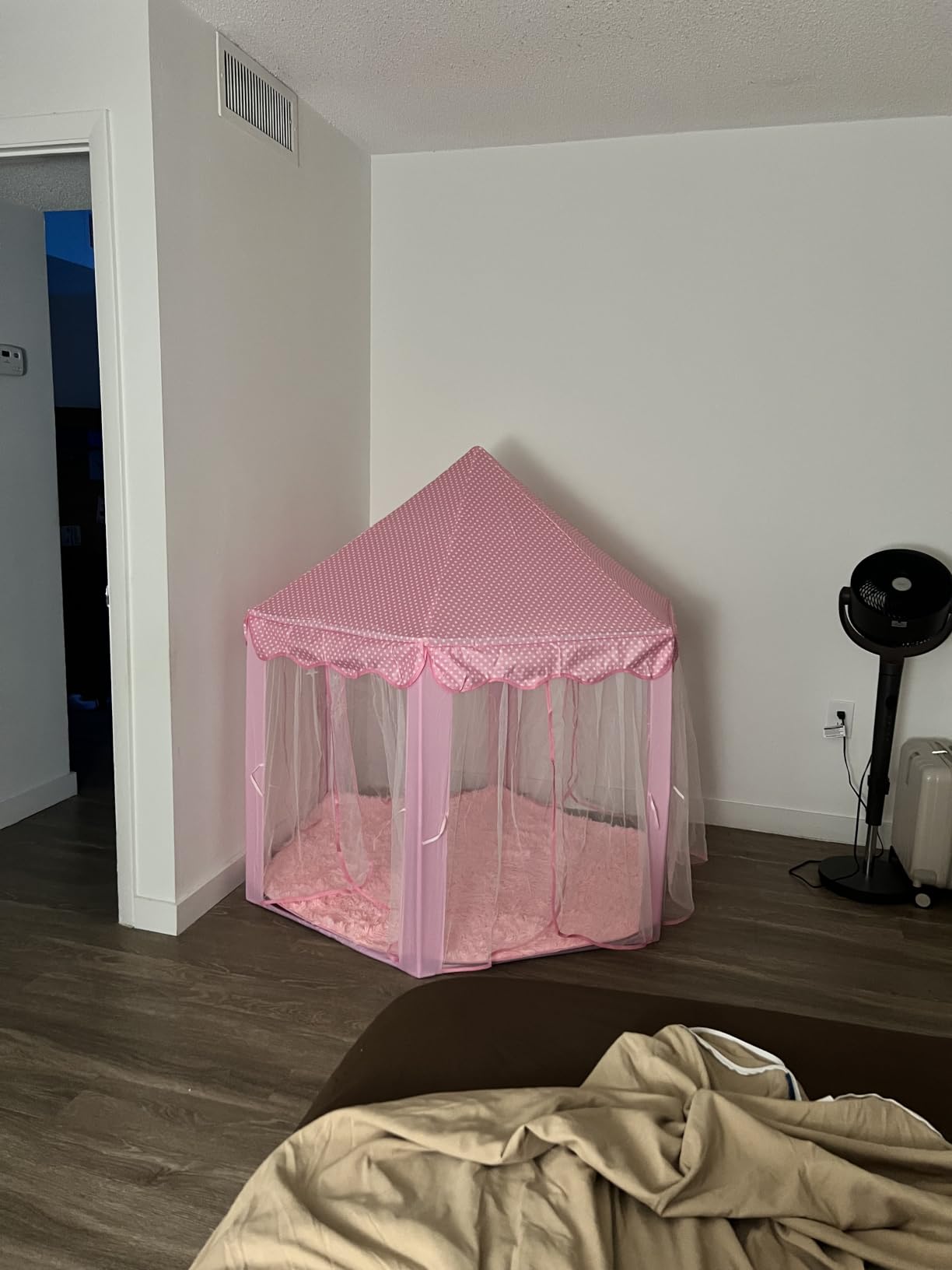 Monobeach Princess Tent Girls Large Playhouse Kids Castle Play Tent with Star Lights Toy for Children Indoor and Outdoor Games, 55'' x 53'' (DxH) customer photo 2