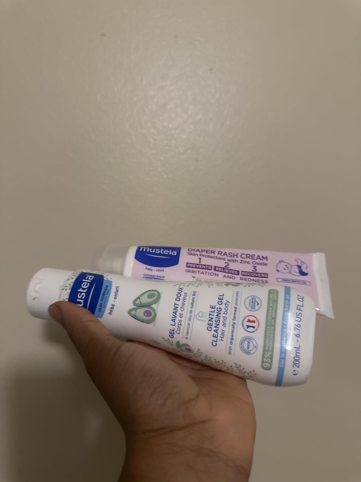 Mustela Newborn Arrival Gift Set - Baby Skincare and Bath Time Essentials - Natural and Plant Based - 5 Items Set customer photo 2