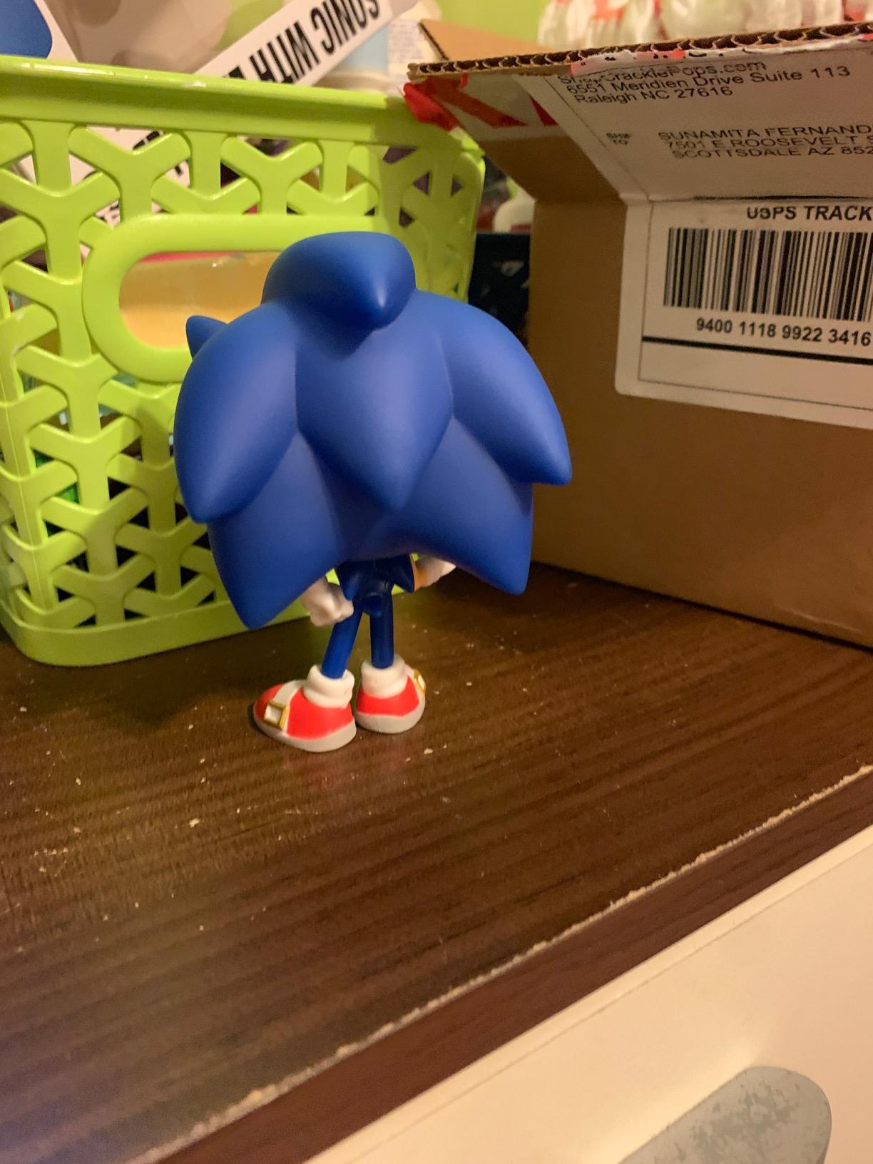 Funko POP! Games: Sonic the Hedgehog - Sonic with Emerald | Official Video Games Merch - Collectable Vinyl Figurin for Shelf Display - Birthday Gift Idea for Fans and Collectors customer photo 1
