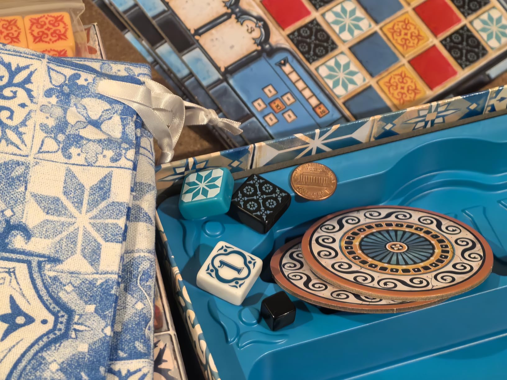 Asmodee Azul Board Game - Mosaic Pattern Placement & Beautiful Art Adult Board Games, Award-Winning Strategy for Adults & Families, 2-4 Players Ages 8+, 30-45 Minute Playtime customer photo 1