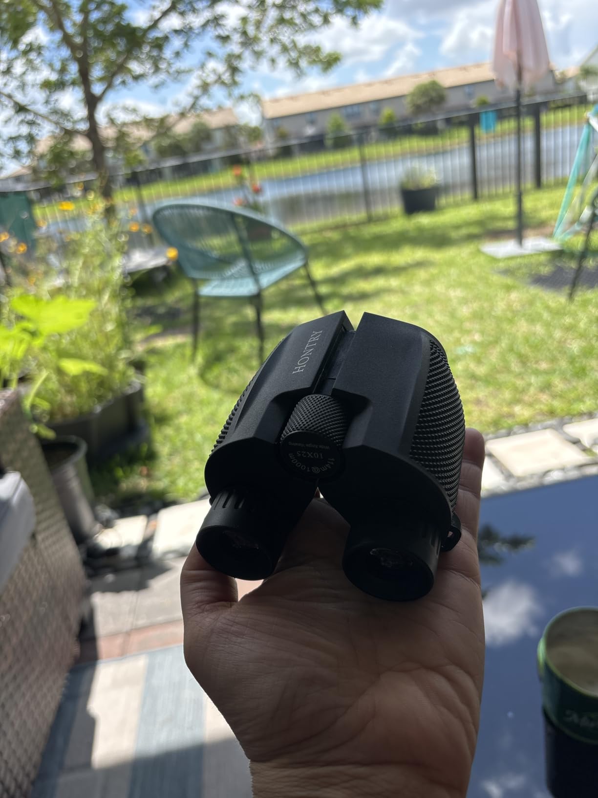 Hontry 10x25 Compact Binoculars for Adults and Kids, Bird Watching, Travel customer photo 2