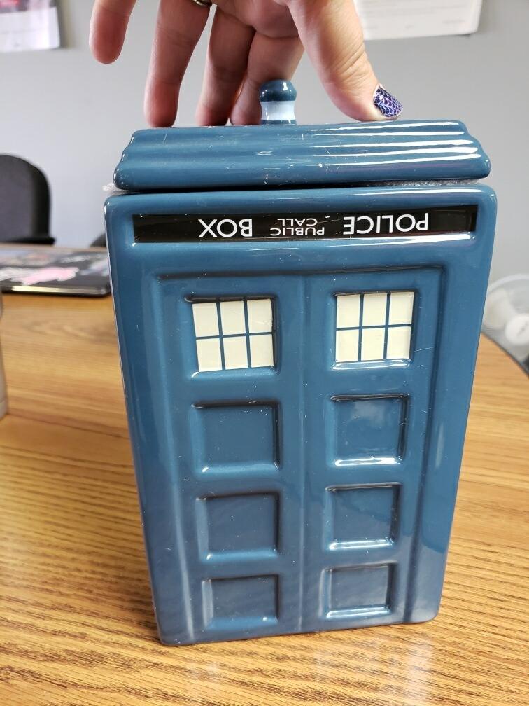 Doctor Who Tardis Ceramic Cookie Jar, 10