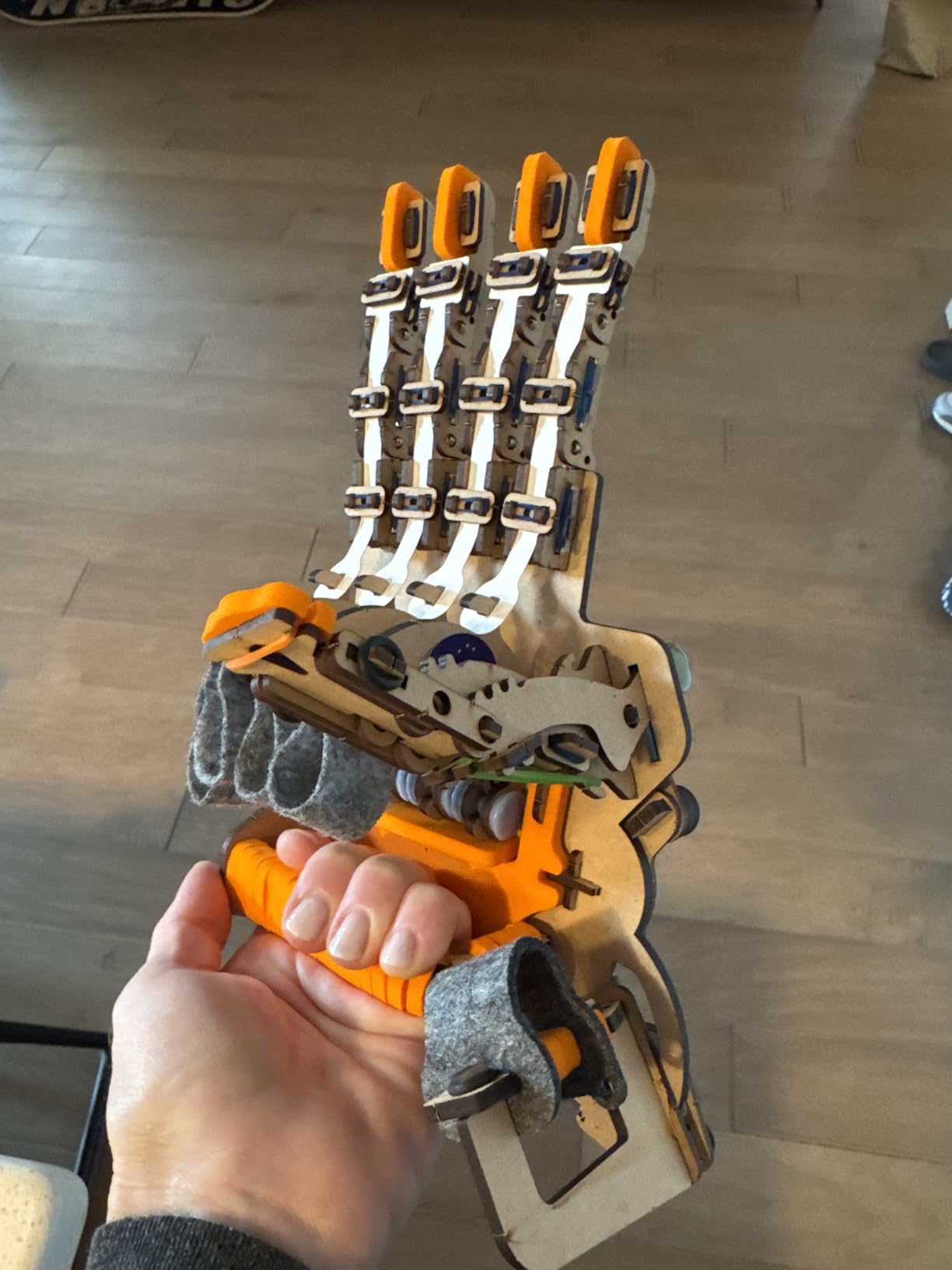 Smartivity Robotic Mechanical Hand STEM Toy for Kids 8-14 | Parents' Choice Award Winner | Superhero STEM Toy | Birthday Gift for Boys & Girls Ages 8,9,10,11,12,13,14 customer photo 1