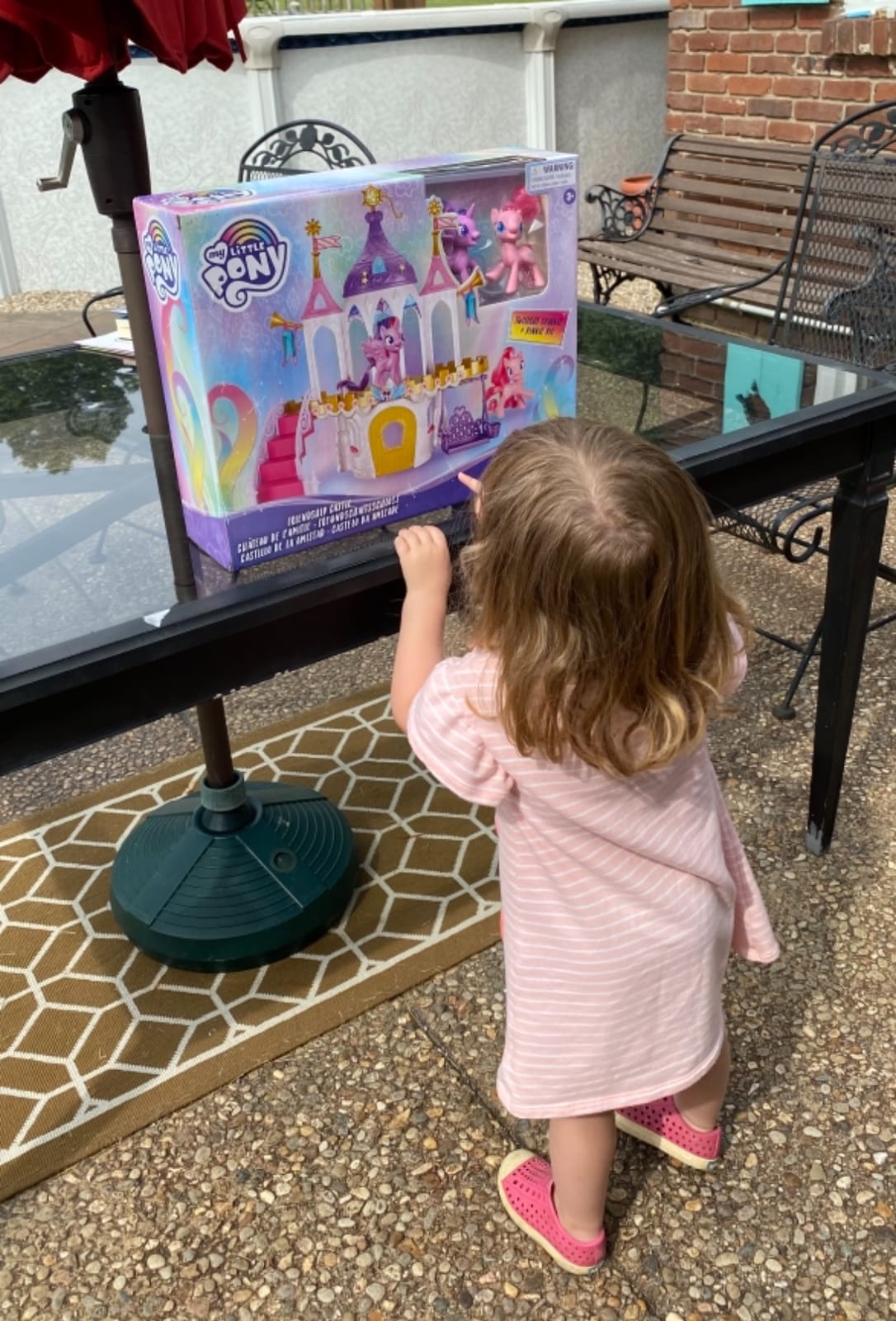 Friendship Castle Playset Including Twilight Sparkle and Pinkie Pie Figures (Amazon Exclusive) customer photo 1