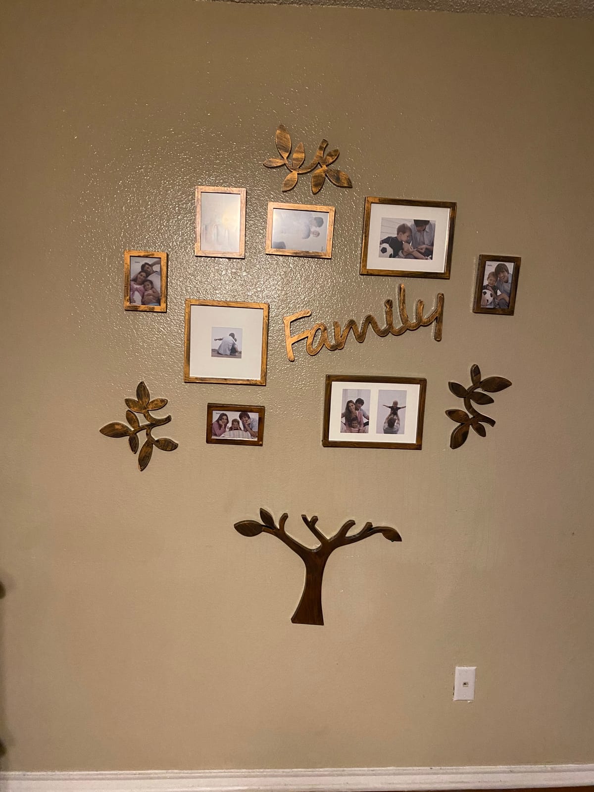 J.M.Deco 13 Pack Family Tree Photo Frame Collection with Ivory Mat Set- Photo Size One 4''x4'' Five 4''x6'' Three 5''x7''- PVC-Wall Mounting Picture Frame for Home Living Room Bedroom 3D Design-Black customer photo 1