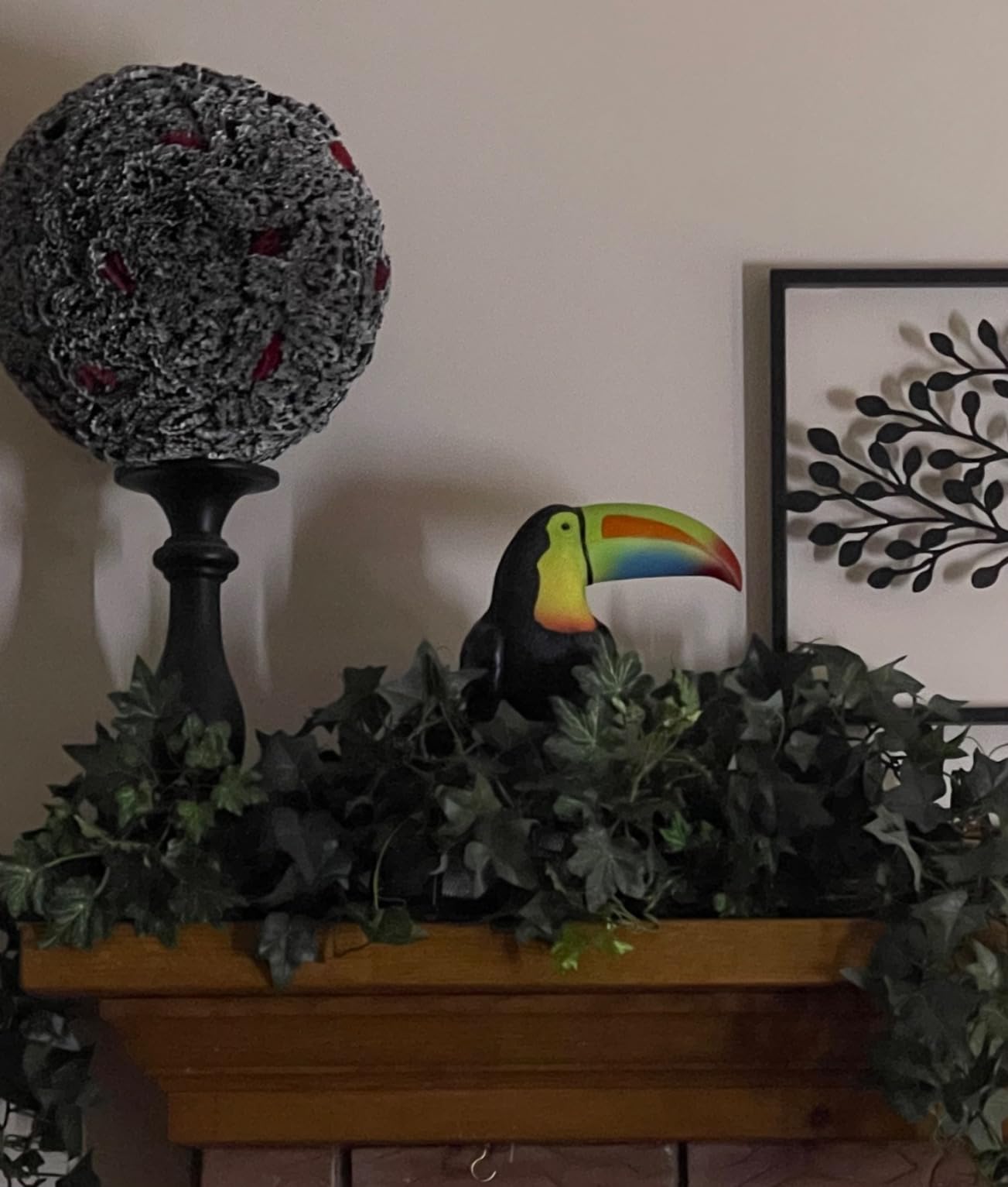 Toucan Figurine Resin Toucan Sculpture Tropical Bird Figurine Toucan Ornament Desktop Decorative Sculpture Gift for Home Office - Colorful customer photo 2