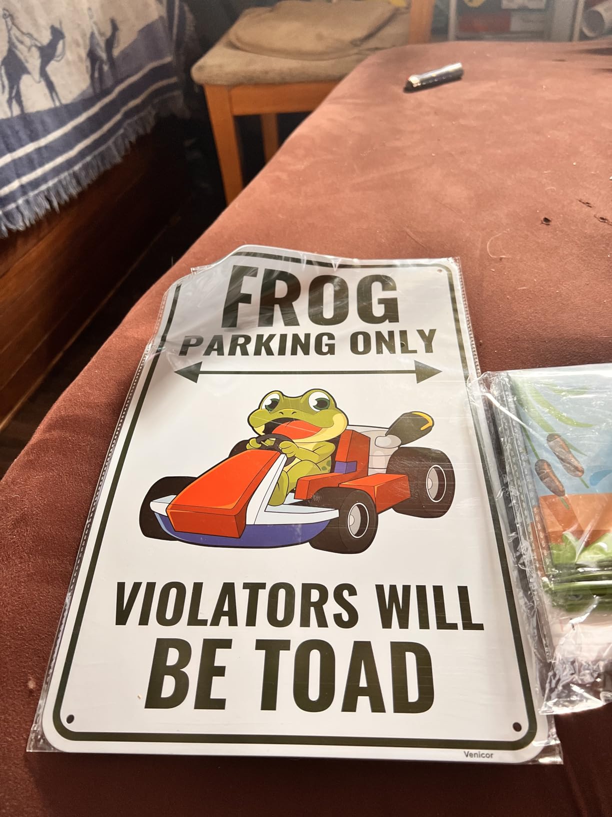 Venicor Frog Parking Sign Decor - 9 x 14 Inches - Aluminum - Cute Frog Gifts for Frog Lovers Women - Frog Tank Room Decorations Accessories Stuff customer photo 2