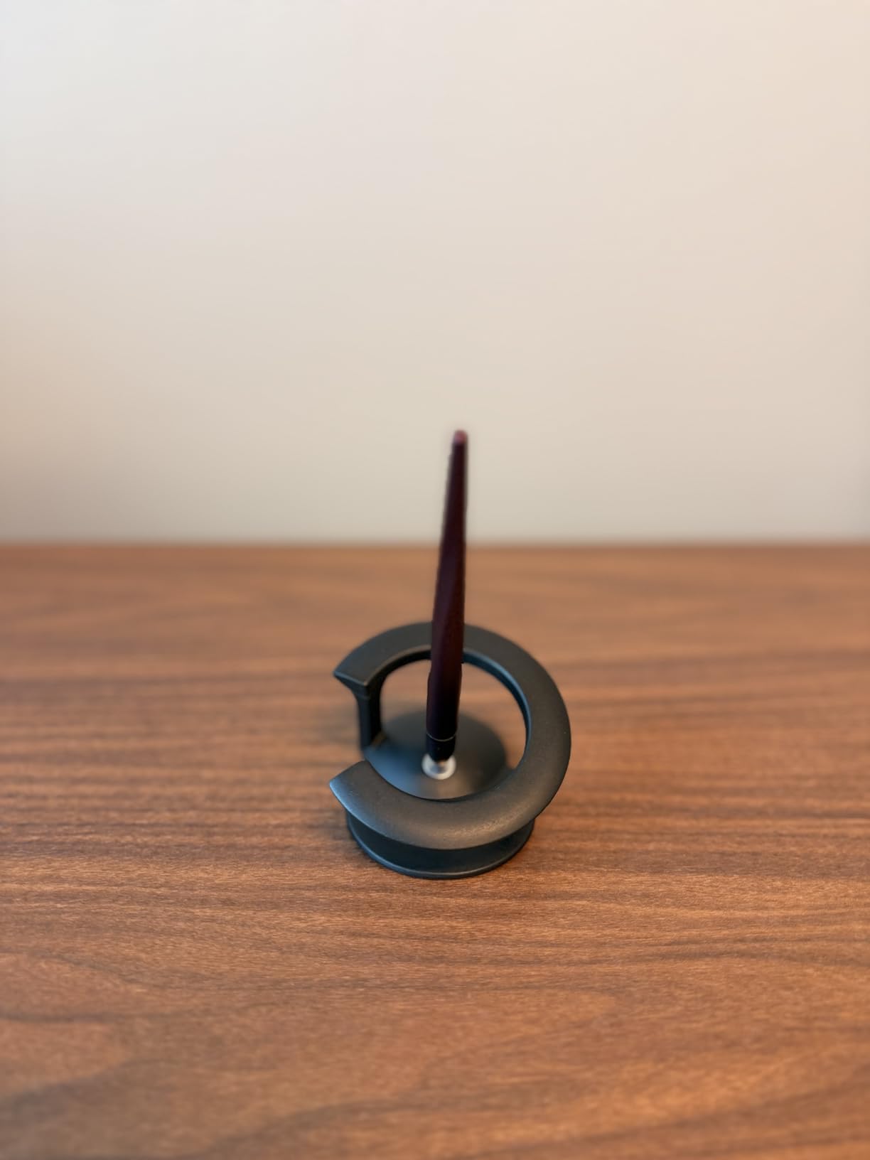 novium Hoverpen Interstellar - Space Black, Ballpoint Pen Premium Futuristic Design customer photo 1