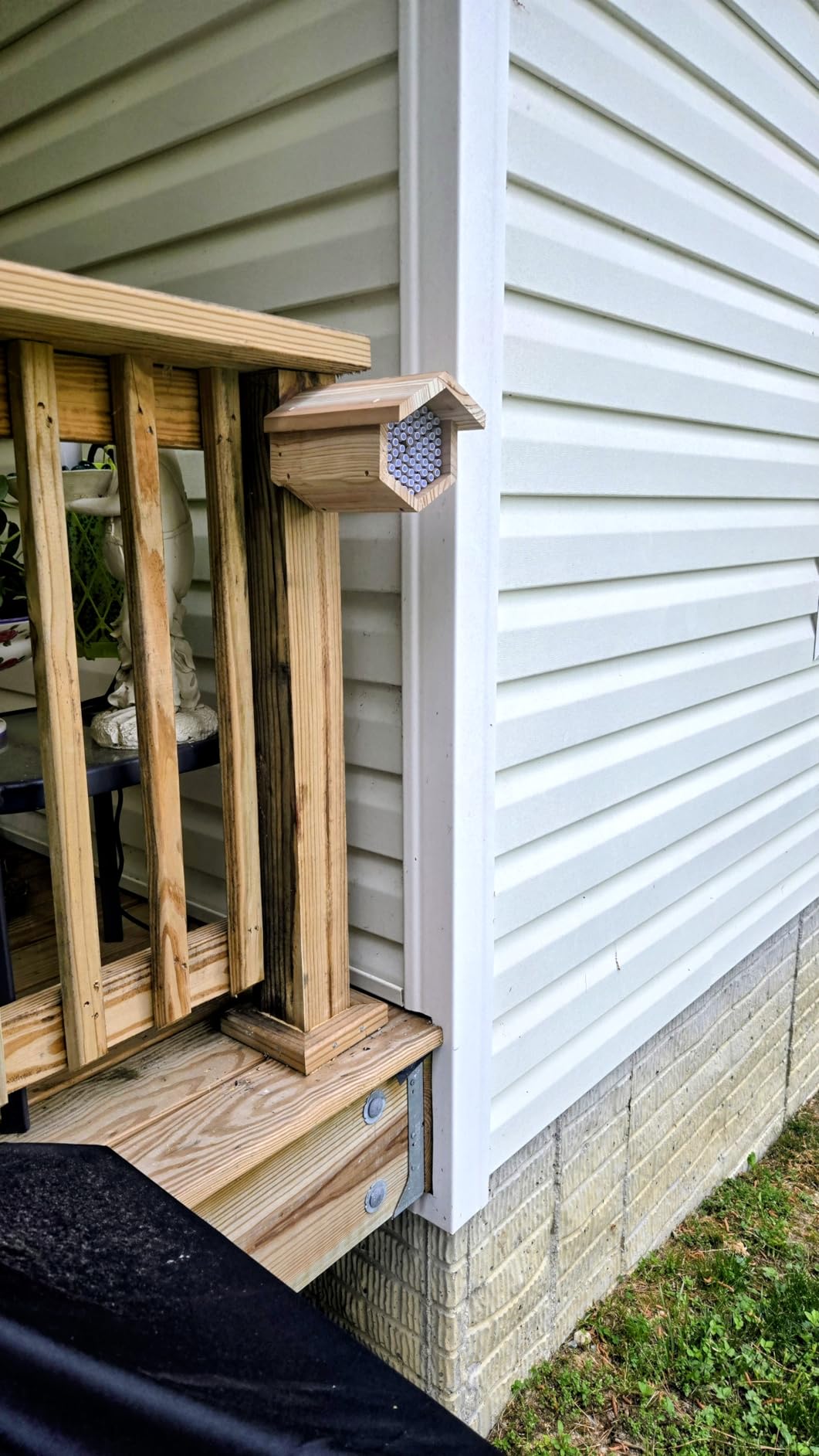 WHITEHORSE Premium Cedar Bee House - 6