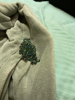 Rhinestone Peacock Brooch Pin for Women Girls Fashion Exquisite Exaggerated Big Crystal Bird Animal Brooches Lapel Pins Elegant Dress Accessories Wedding Christmas Birthday Jewelry Gift customer photo 2