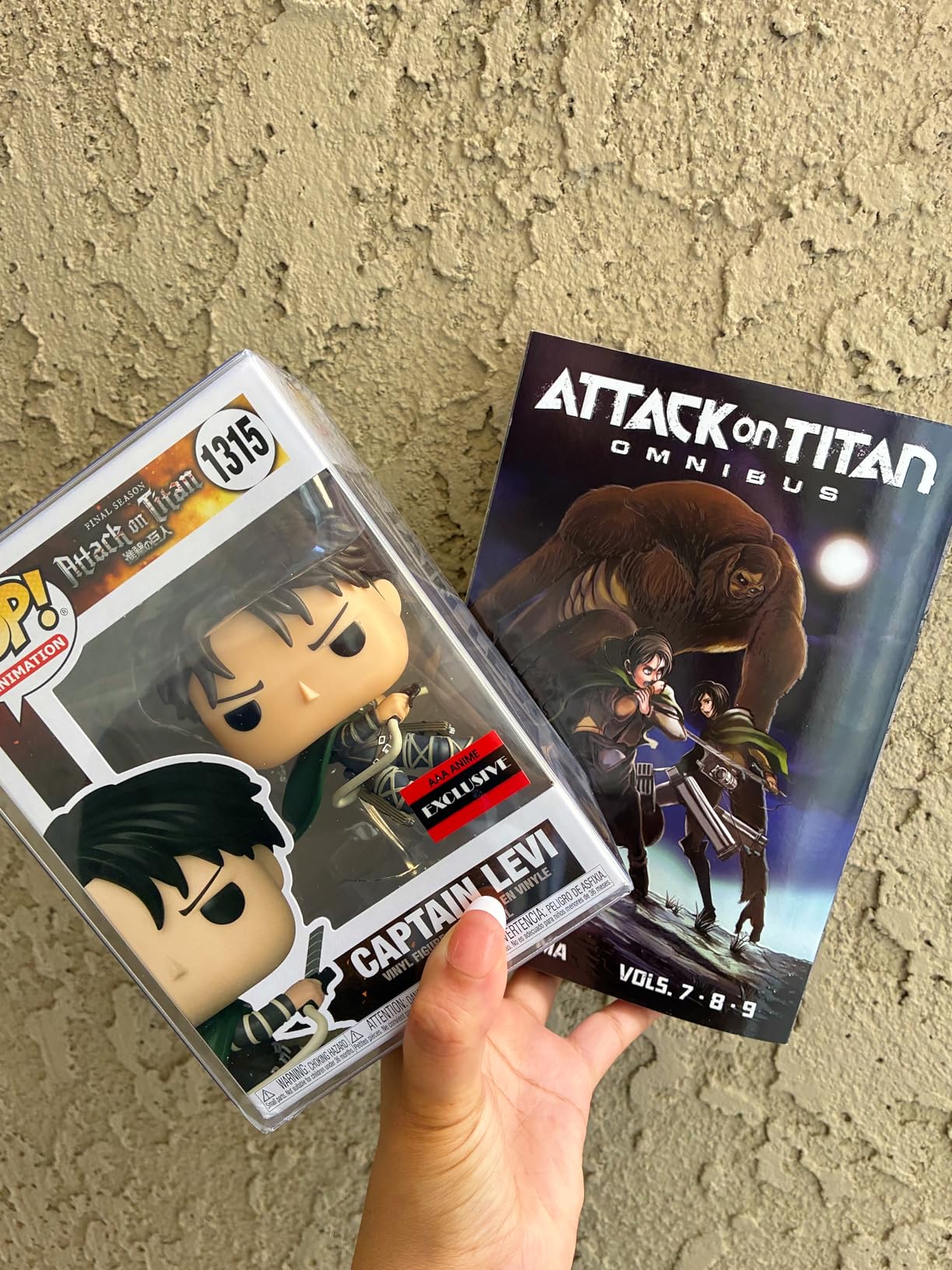 Funko Pop Attack on Titan Captain Levi Ackerman (Final Season) (Special Edition) Figure 68754 customer photo 1