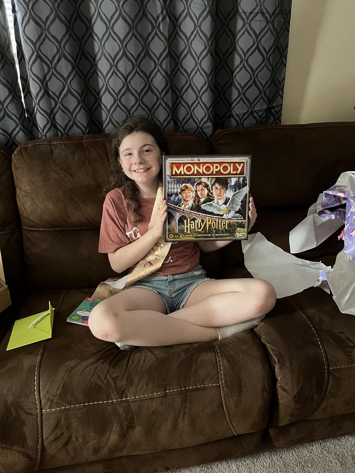 Hasbro Gaming Monopoly Harry Potter Edition Board Game | A Magical Adventure at Hogwarts | Ages 8 and Up | 2 to 6 Players | Family Games | Gifts for Kids and Adults customer photo 1