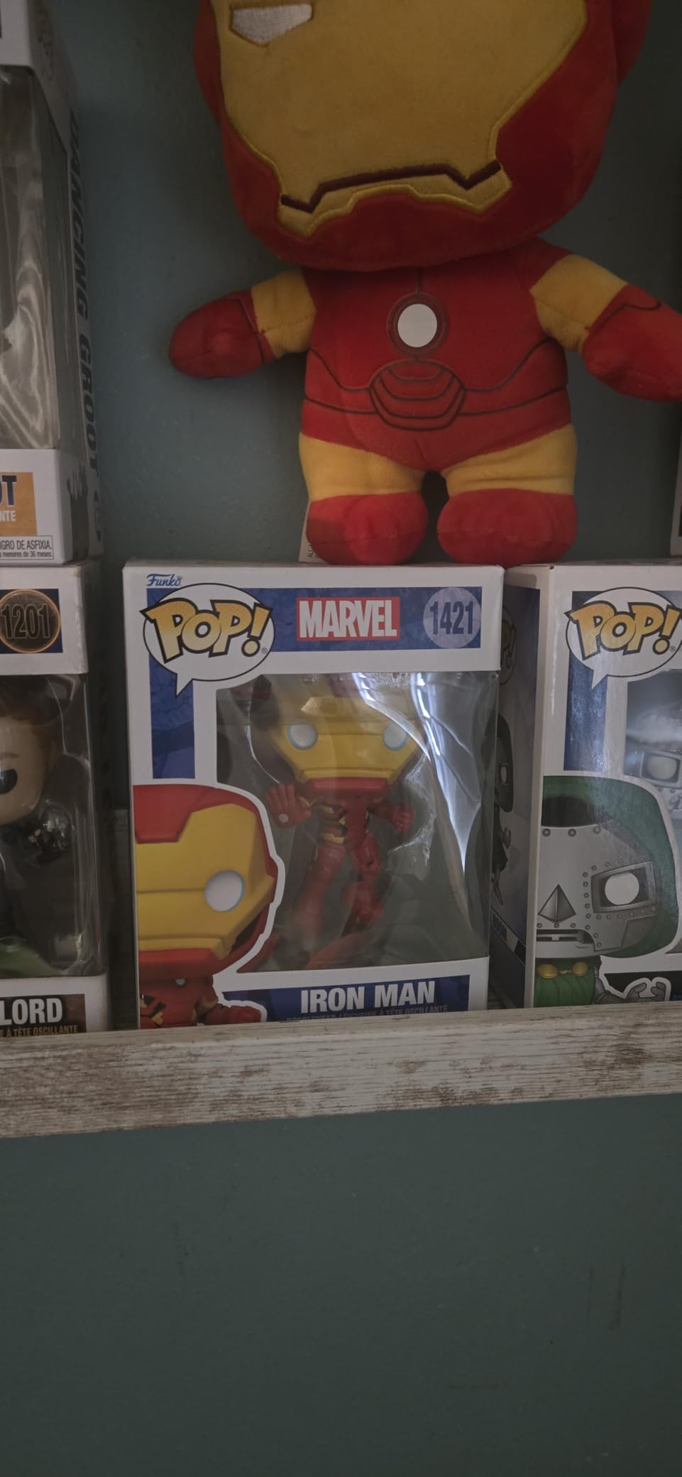 Funko POP! Marvel: New Classics - Spider-Man | Official Superheroes Merch - Collectable Vinyl Figurine for Shelf Display - Birthday Gift Idea for Fans and Collectors customer photo 2