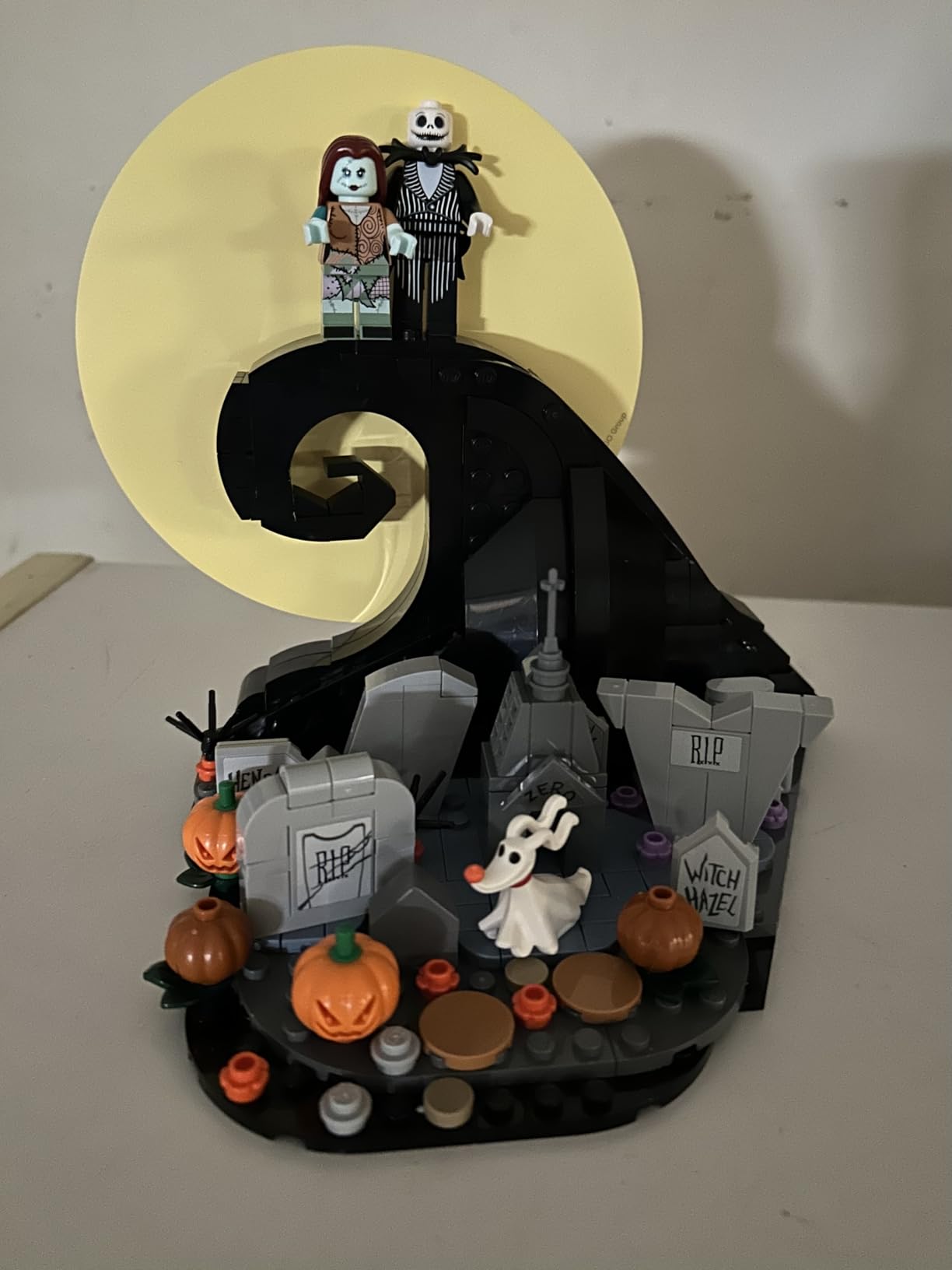 LEGO Disney Tim Burton's The Nightmare Before Christmas Decor - Building Set for Adults for Display, Ages 18+ - Collectible DIY Craft for Fans of Iconic Movie with Minifigures Included - 21351 customer photo 2