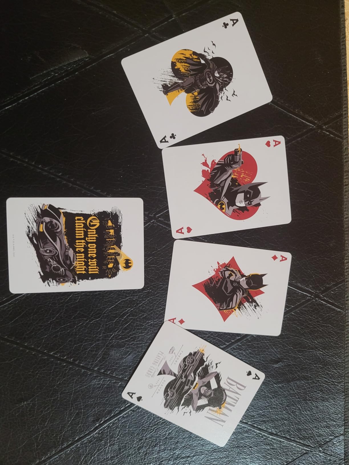 theory11 Batman 85th Anniversary Playing Cards, Premium Playing Cards, Poker Size Standard Index customer photo 1