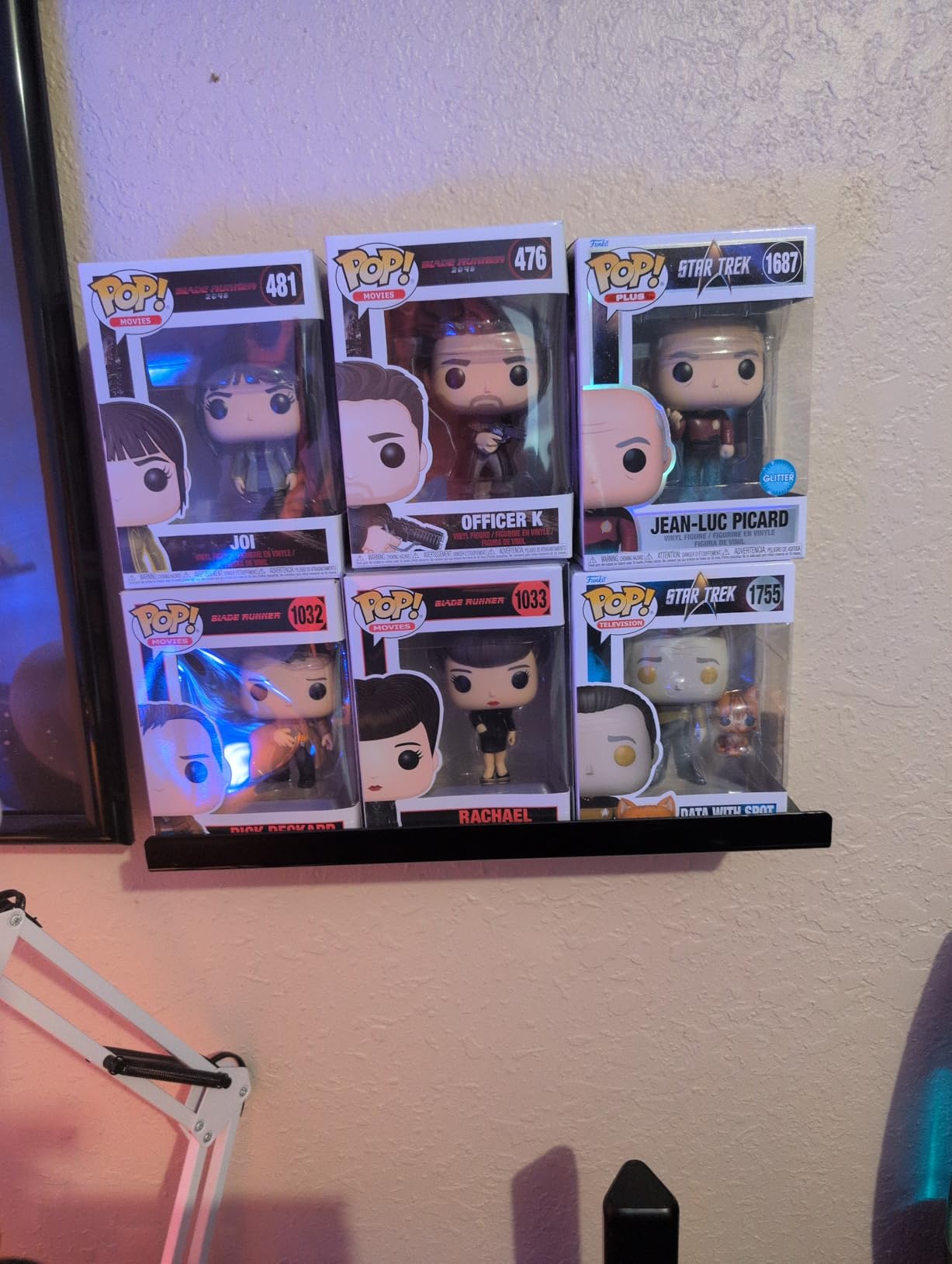 Funko POP! & Buddy: Star Trek The Next Generation - Data with Spot | Official Sci-Fi Merch - Collectable Vinyl Figurine for Shelf Display customer photo 2