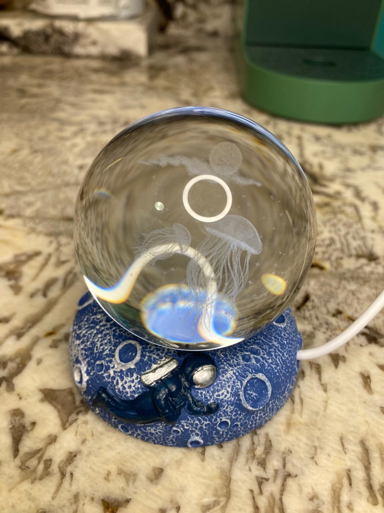 Jellyfish 3D Crystal Ball Decor Figurine, 2.4inch Oceans Glass Ball Gifts for Women, Home Decorative Sculpture Display Keepsakes for Marine Organism Lover customer photo 2