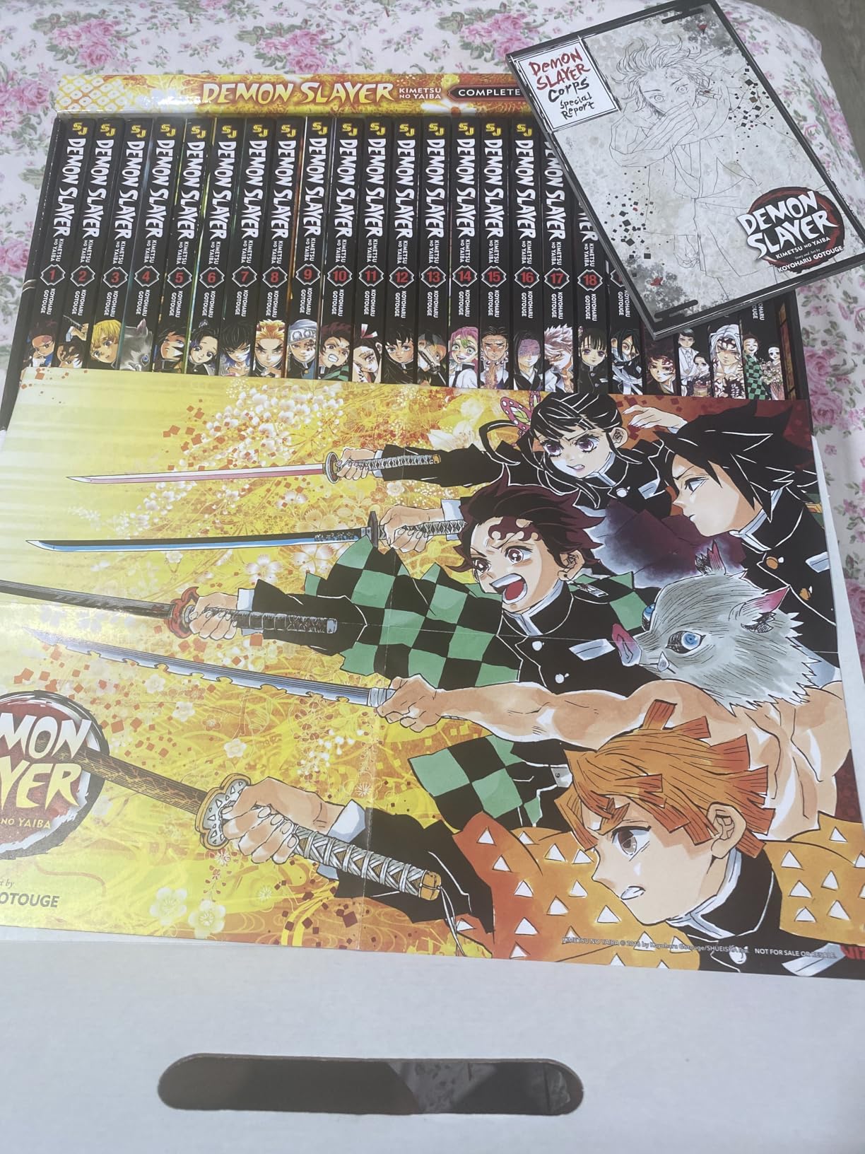 Demon Slayer Manga Box Set Kimetsu no Yaiba (Volumes 1-23) - English Premium Edition with Booklet & Poster customer photo 2