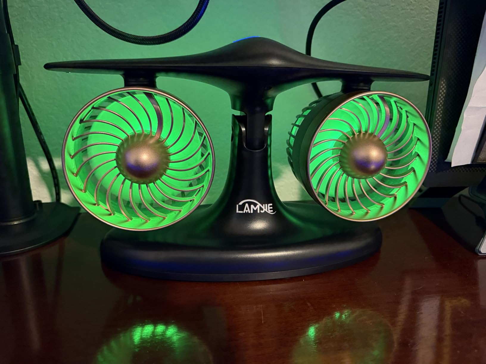 Jet Engine Desk Fan for Office, Rechargeable Table Fan Gift for Men | Aviation turbine design, USB-C rechargeable, 18-hour runtime, quiet desktop cooling, luxury gift box customer photo 2