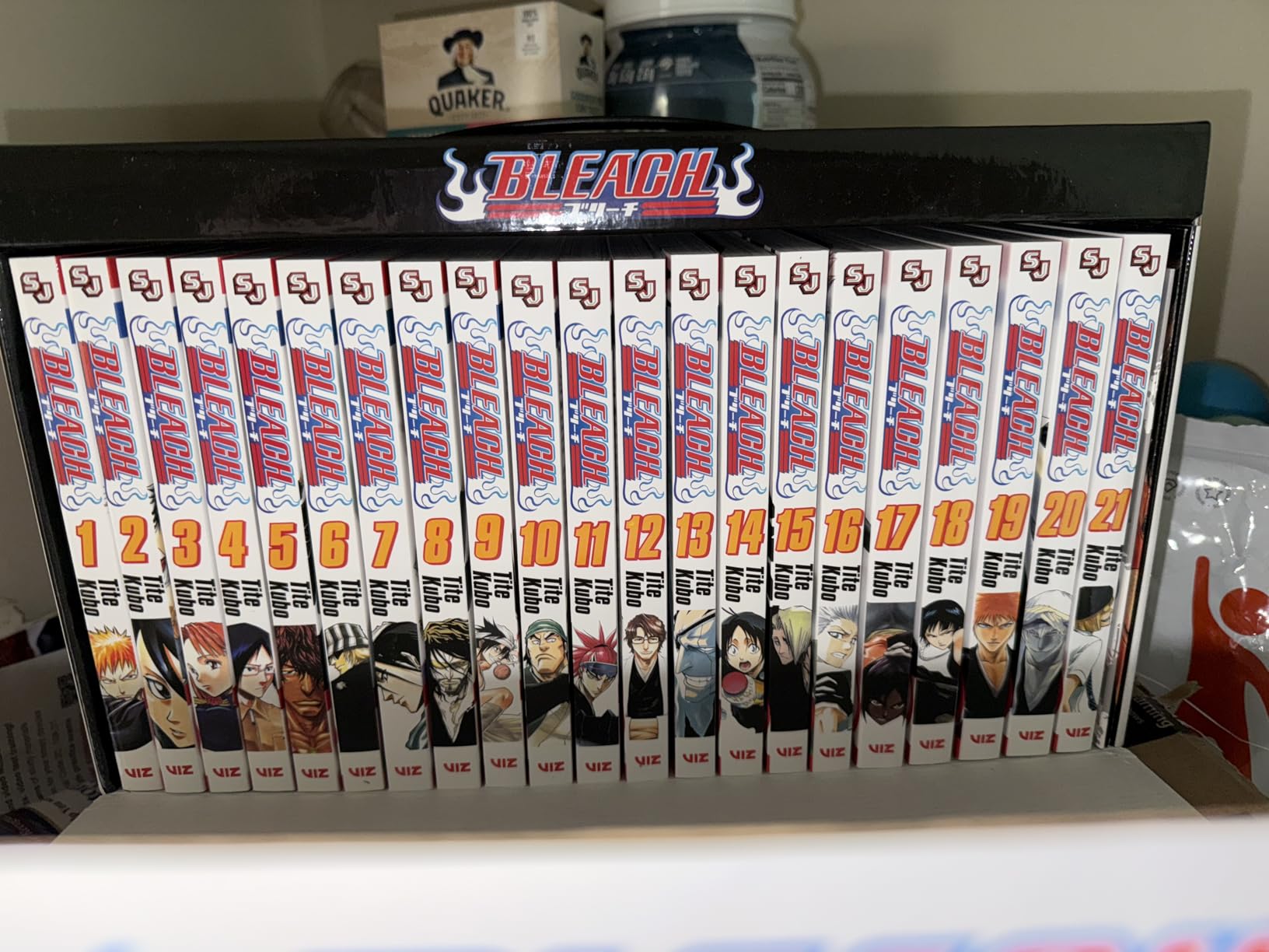 Bleach Box Set (Vol. 1-21) customer photo 2